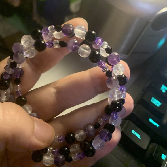 Handmade semi precious stone coil bracelet - Picture 4 of 5